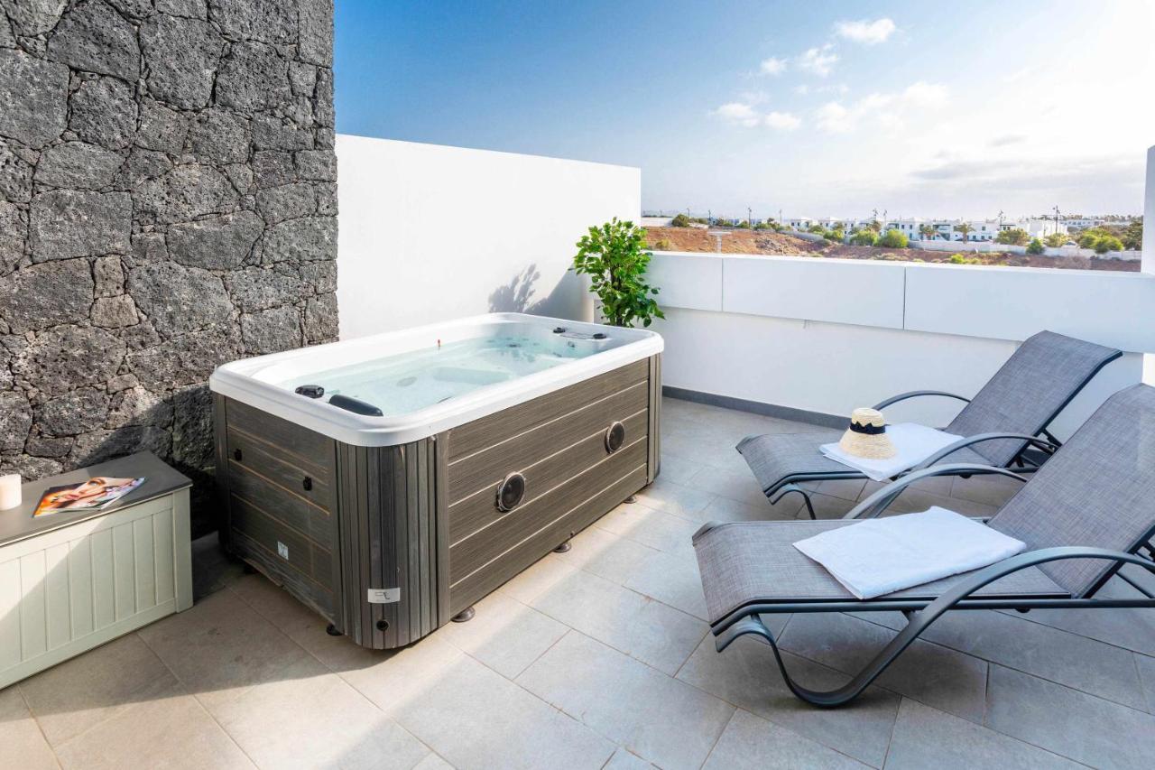 Monterey House Playa Blanca Villa Ngoại thất bức ảnh
