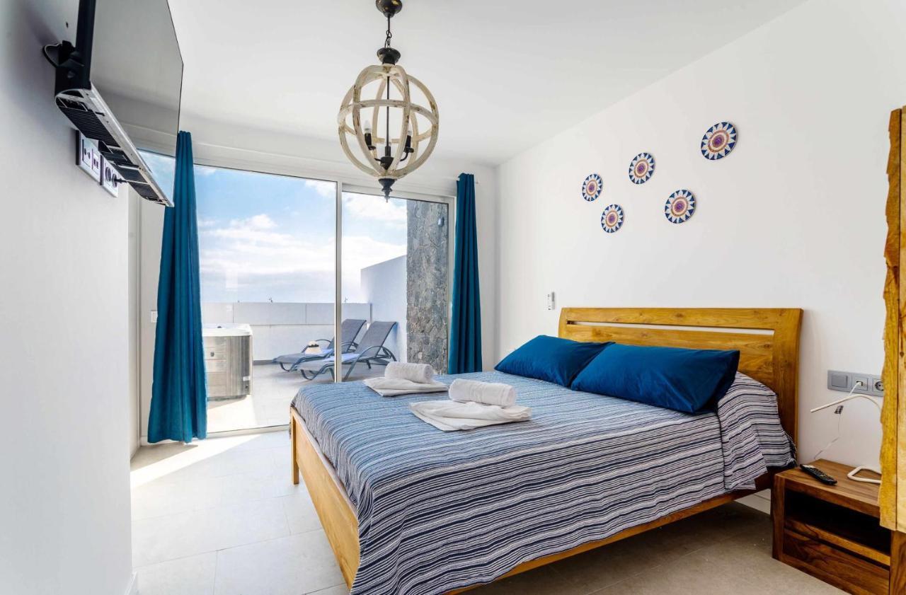 Monterey House Playa Blanca Villa Ngoại thất bức ảnh