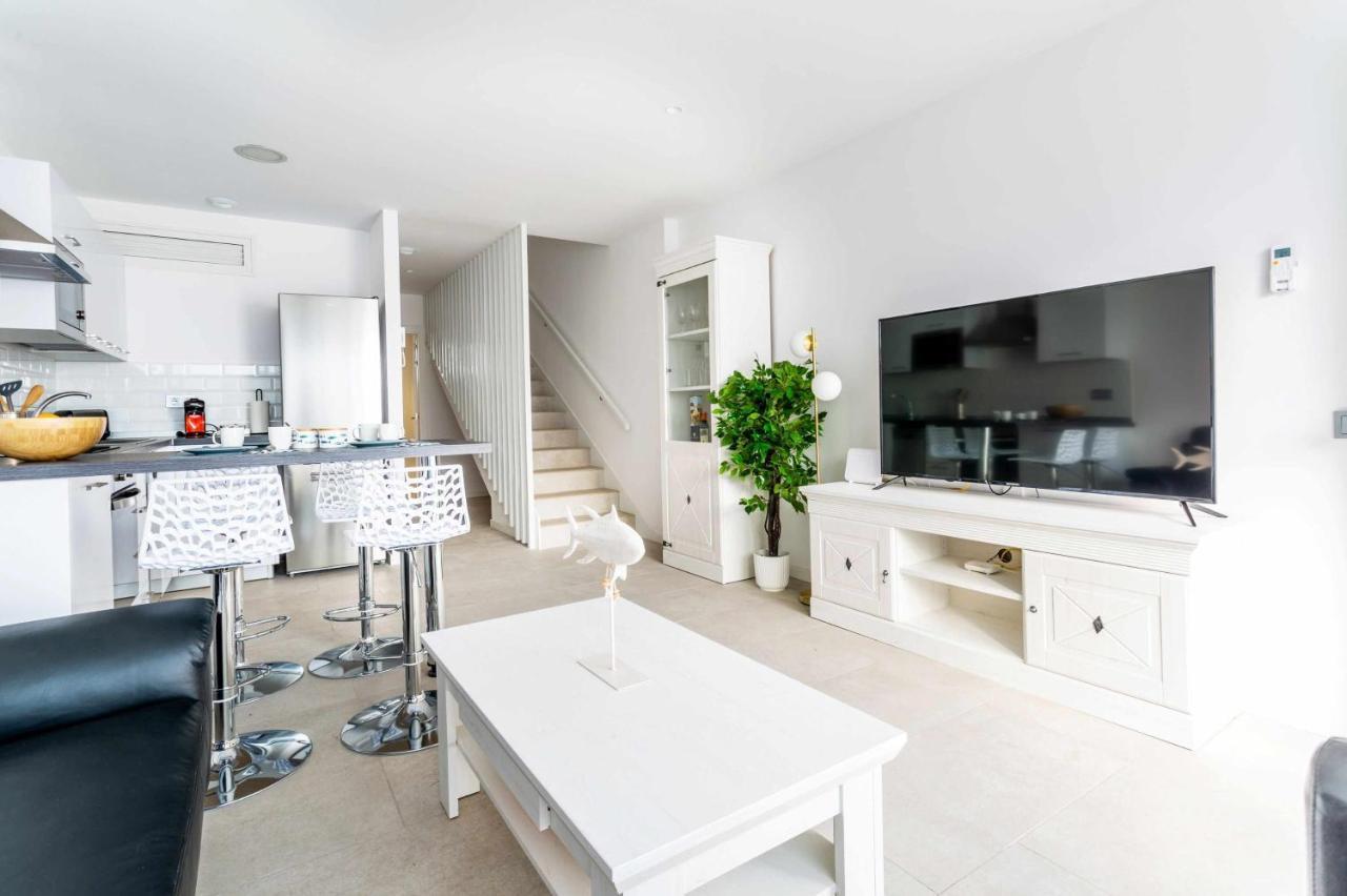 Monterey House Playa Blanca Villa Ngoại thất bức ảnh