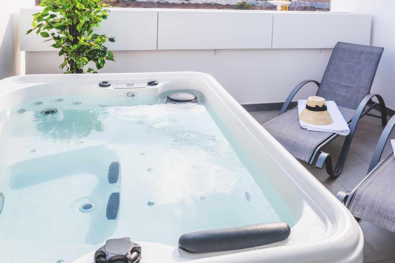 Monterey House Playa Blanca Villa Ngoại thất bức ảnh