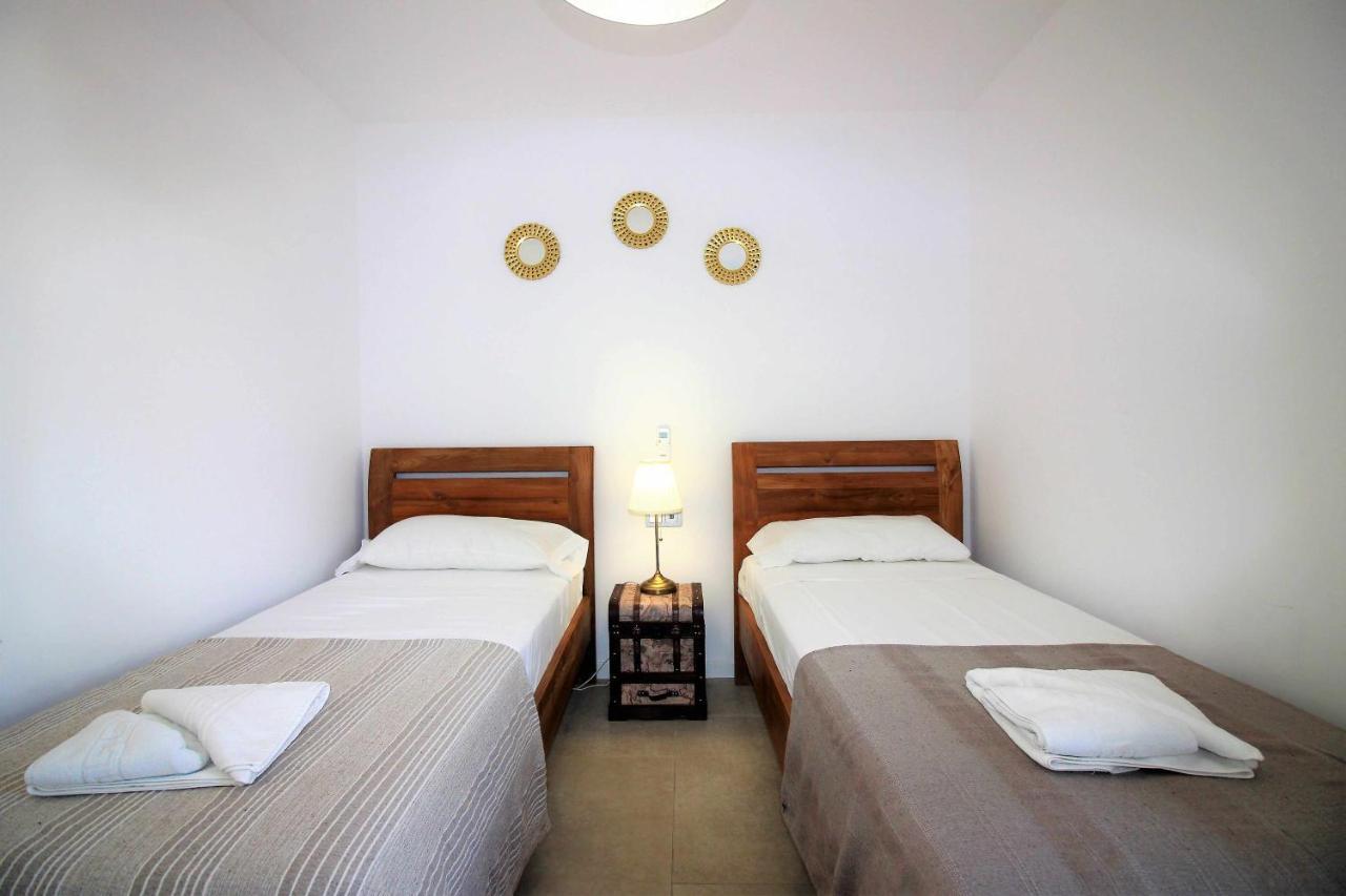 Monterey House Playa Blanca Villa Ngoại thất bức ảnh